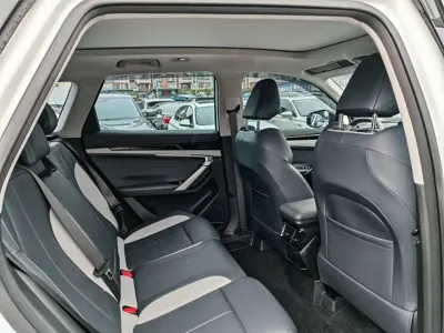 Geely Boyue L