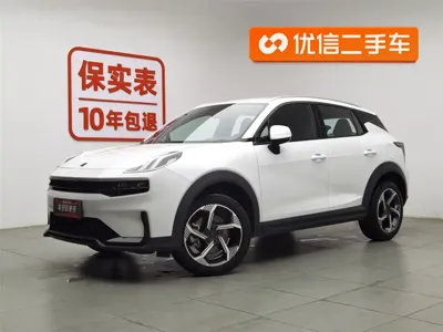 Lynk & Co 06
