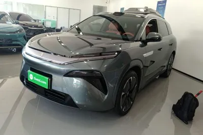 BYD Tang L