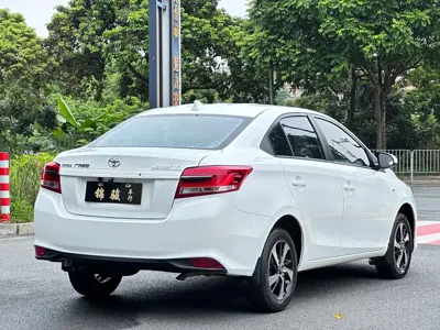 Toyota Yaris L
