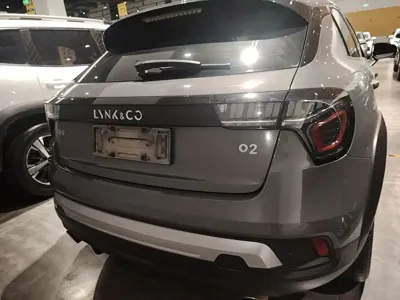 Lynk & Co 02