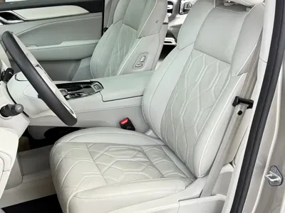 Volvo EM90