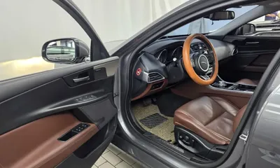 Jaguar XE