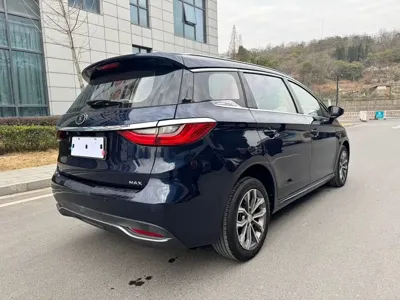 BYD MAX