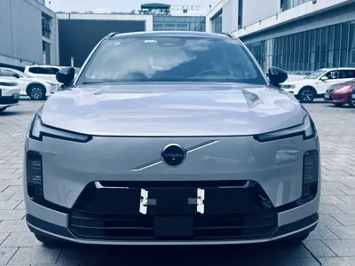 Volvo 沃尔沃XC70插电式混动