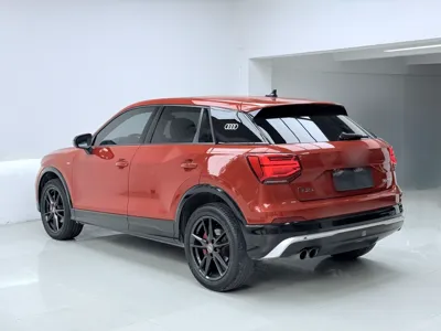 Audi Q2L