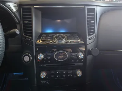 Infiniti QX70