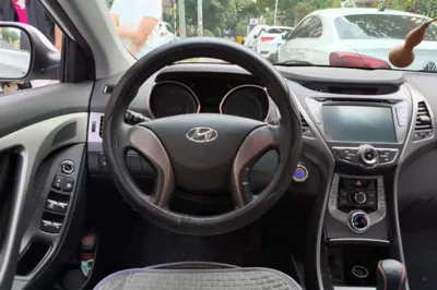 Hyundai Elantra (5th Generation