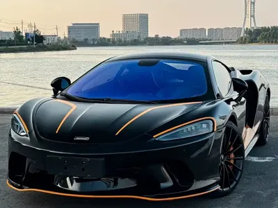 McLaren GT