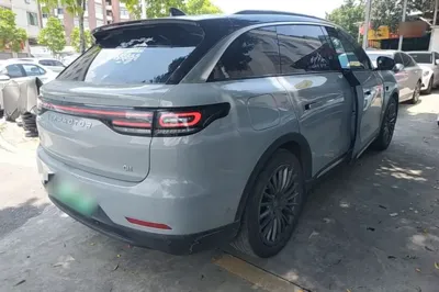 Leapmotor C11