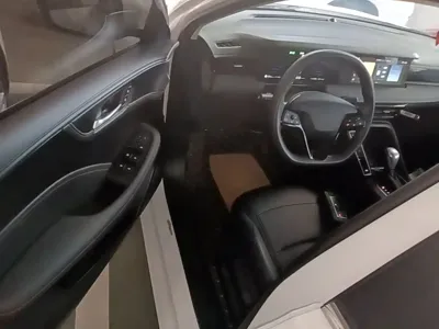 Roewe i5