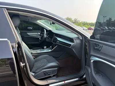 Audi A7L