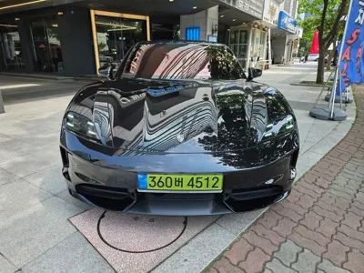 Porsche Taycan