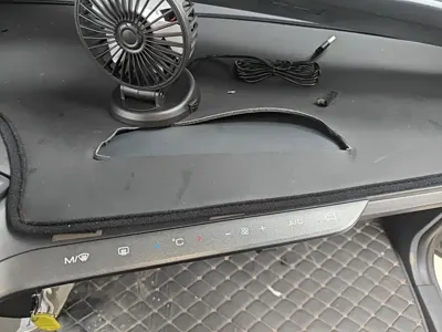 Baojun E200