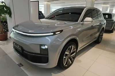 Li Auto L8
