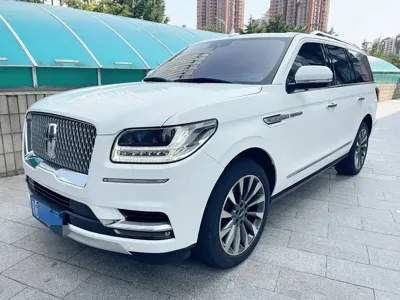 Lincoln Navigator