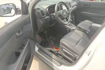 Kia KX3