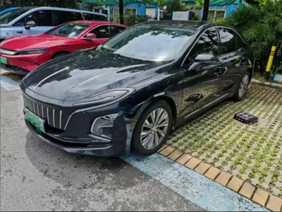 Hongqi Hongqi E-QM5