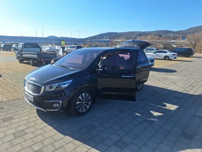 Kia Canival
