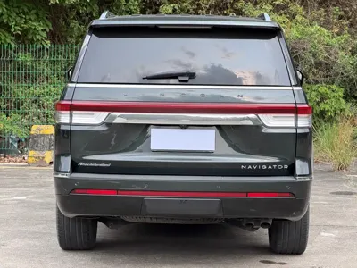 Lincoln Navigator