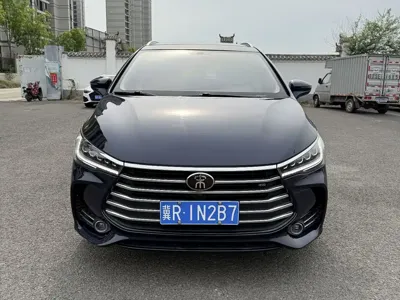 BYD MAX