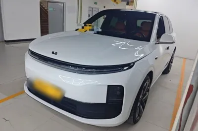 Li Auto L6