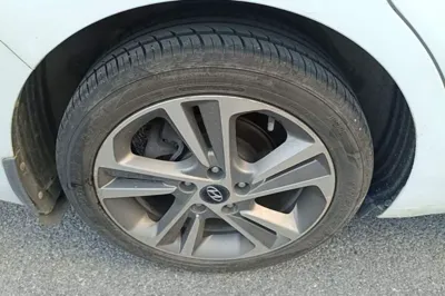Hyundai Elantra (6th Generation