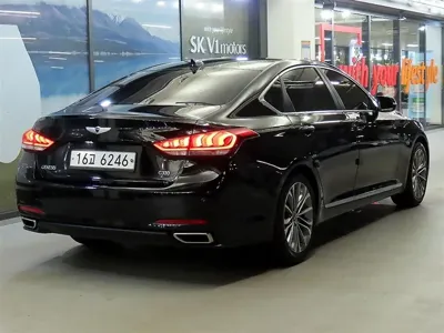 Hyundai Genesis