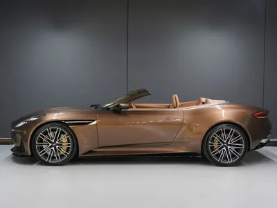 Astonmartin DB12