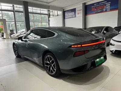 Xpeng P7