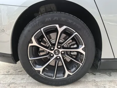 Xpeng P7