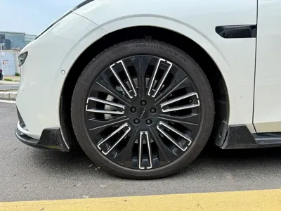 Lynk & Co 领克10