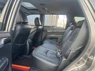 Kia Borrego