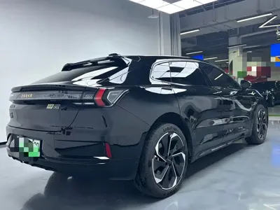Zeekr 001