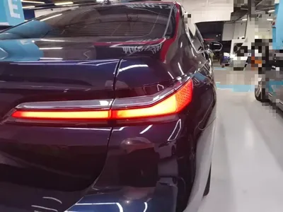 BMW i7