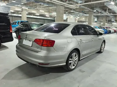 Volkswagen Sagitar