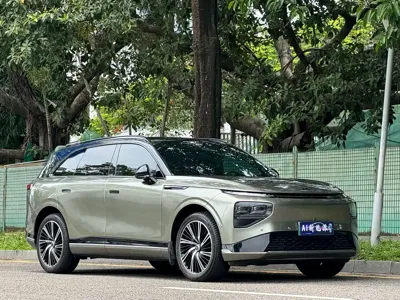 Xpeng G9