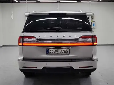 Lincoln Navigator