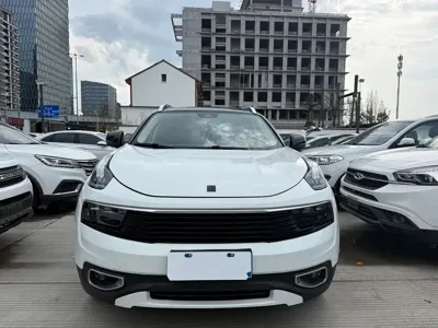 Lynk & Co 01