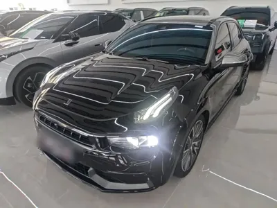 Lynk & Co 02 Hatchback