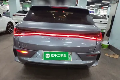 BYD e2