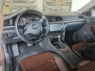 Volkswagen Lamando