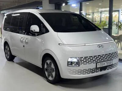 Hyundai Staria