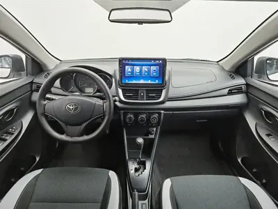 Toyota Yaris L