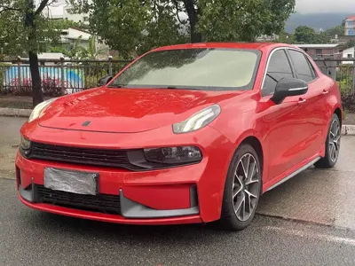 Lynk & Co 03