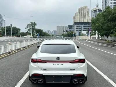 MG MG7