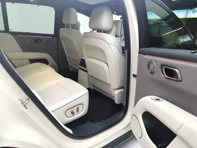 Li Auto 理想i6