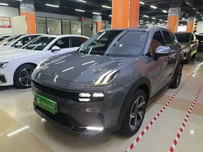 Lynk & Co 06 EM-P