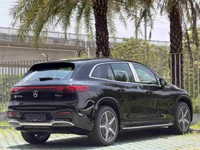 Mercedes-Benz EQS SUV