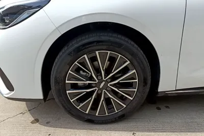 Geely Auto Emgrand